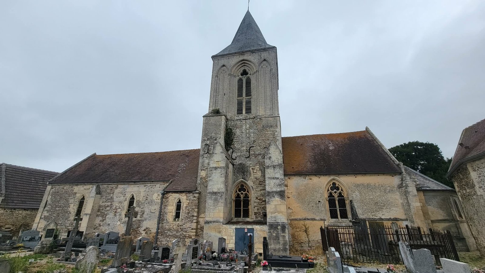 Église Saint-Germain, vue extérieure